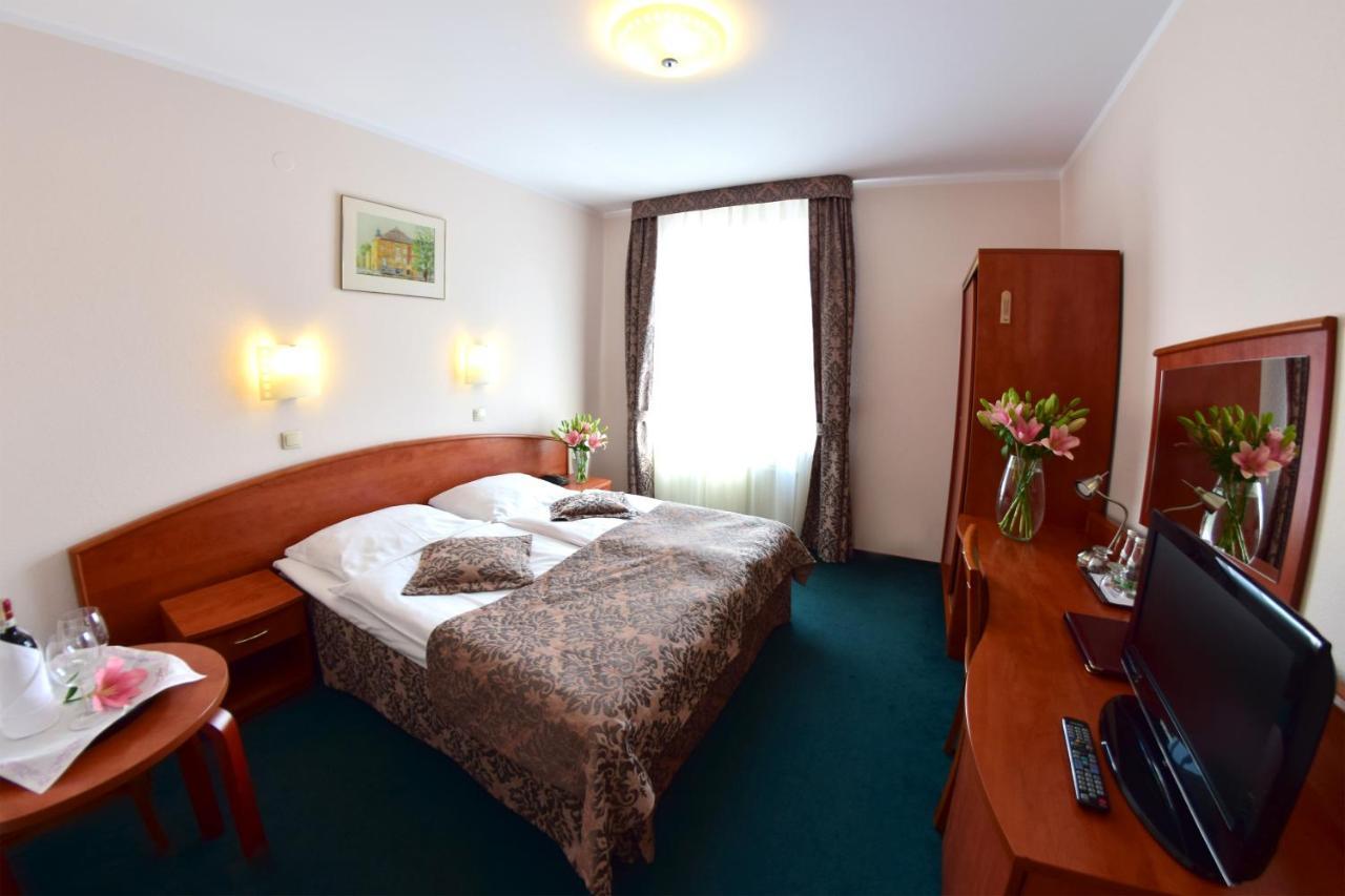 Hotel Panorama Nowy Sacz Ngoại thất bức ảnh