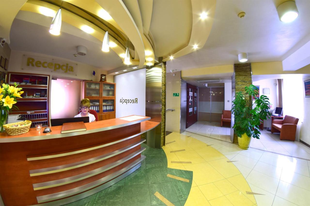 Hotel Panorama Nowy Sacz Ngoại thất bức ảnh