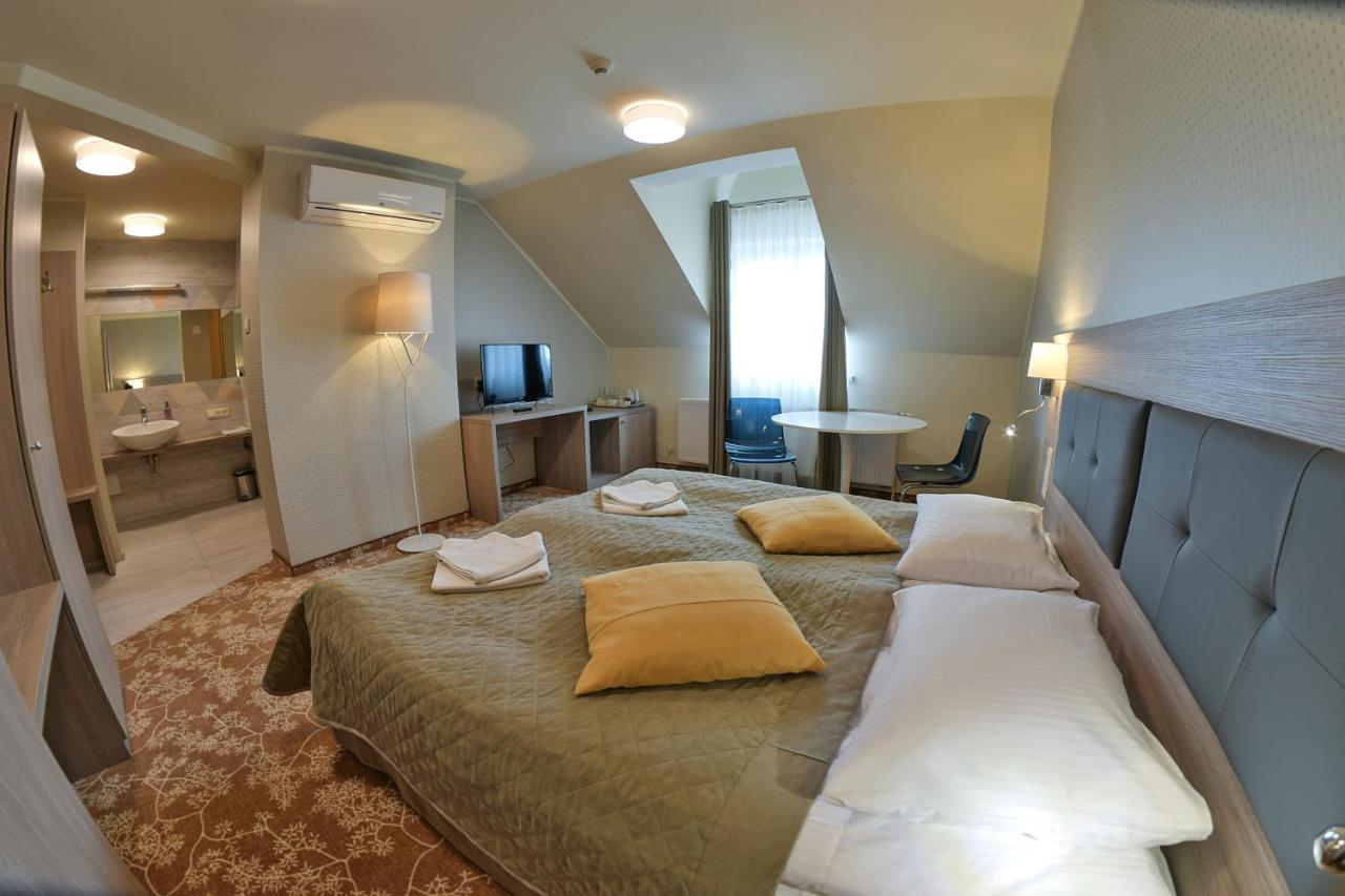 Hotel Panorama Nowy Sacz Ngoại thất bức ảnh