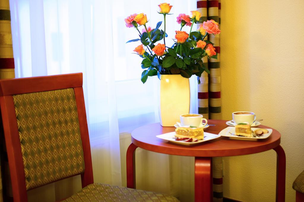 Hotel Panorama Nowy Sacz Phòng bức ảnh